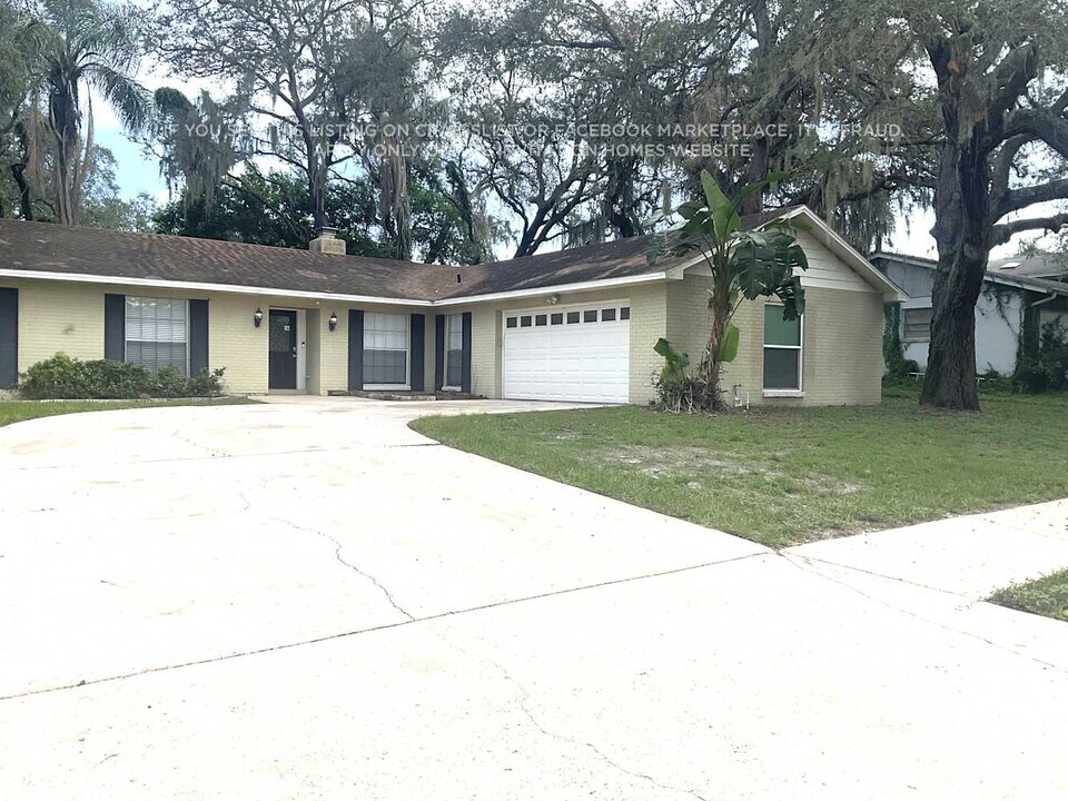 5208 Cumberland Dr in Tampa, FL - Building Photo