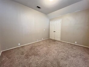 3804 Luck Hole Dr in Denton, TX - Building Photo - Building Photo