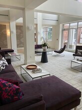 950 Massachusetts Ave in Cambridge, MA - Foto de edificio - Building Photo