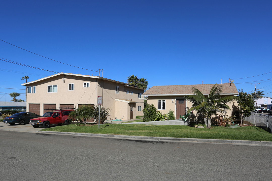 932-936 Tait St in Oceanside, CA - Building Photo