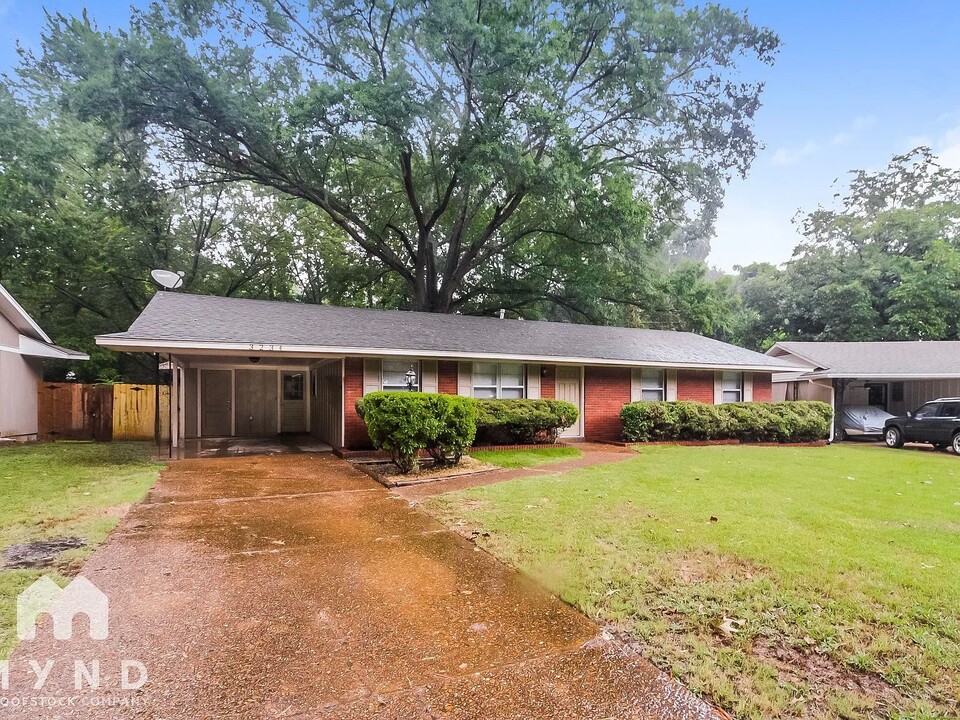 3234 Canyon Rd in Memphis, TN - Building Photo