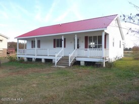 1990 US-13 in Farmville, NC - Building Photo