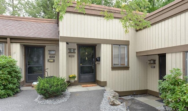 property at 994 Heritage Vlg