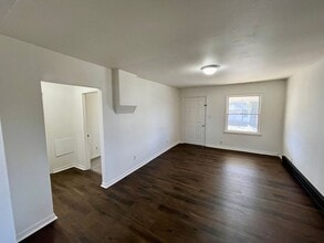 17-17A E Washington St in Sullivan, MO - Building Photo - Building Photo