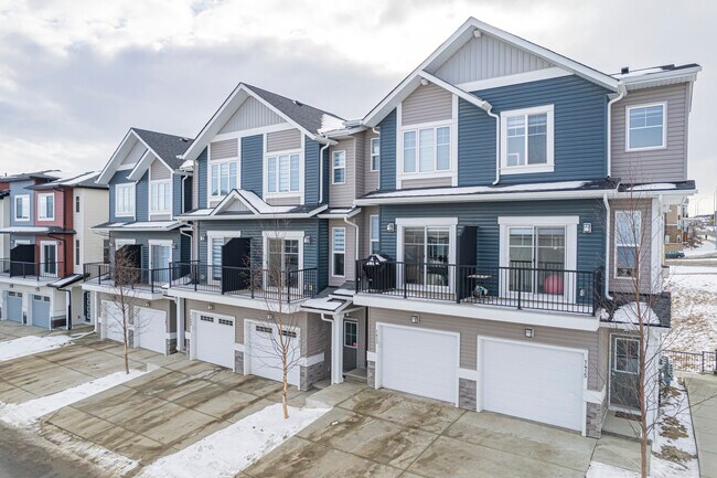 1338 Sage Hill Grv NW in Calgary, AB - Building Photo - Building Photo
