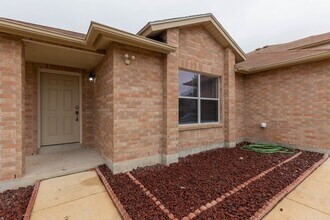 6447 Miners Hill in San Antonio, TX - Building Photo - Building Photo