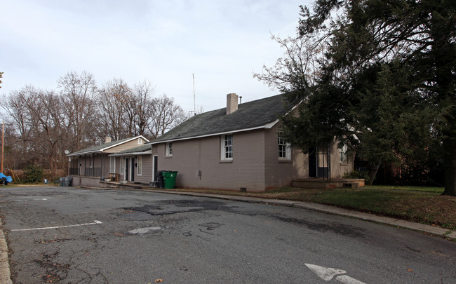 NoDa Court Apartments in Charlotte, NC - Building Photo - Building Photo