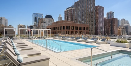 1212 N La Salle Dr, Unit 1505 in Chicago, IL - Building Photo - Building Photo