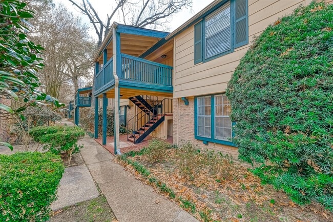 8287 Kingsbrook Rd in Houston, TX - Building Photo - Building Photo
