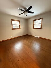 5825 Webster St in Downers Grove, IL - Foto de edificio - Building Photo