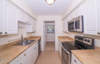 2285 Dolphin Rd in Titusville, FL - Building Photo - Building Photo