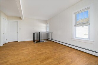 15 Duncanson St in Stamford, CT - Building Photo - Building Photo