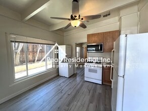 4900 Parker Ave in Sacramento, CA - Building Photo - Building Photo