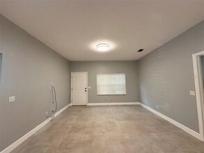 1641 Red Oak Ln in Port Charlotte, FL - Building Photo - Building Photo