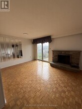 214 Fairglen Ave in Toronto, ON - Building Photo - Building Photo