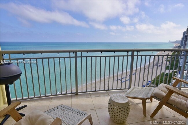 17375 Collins Ave in Sunny Isles Beach, FL - Building Photo - Building Photo