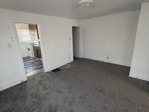 708-710-710 Bluff St in Cedar Falls, IA - Building Photo - Building Photo