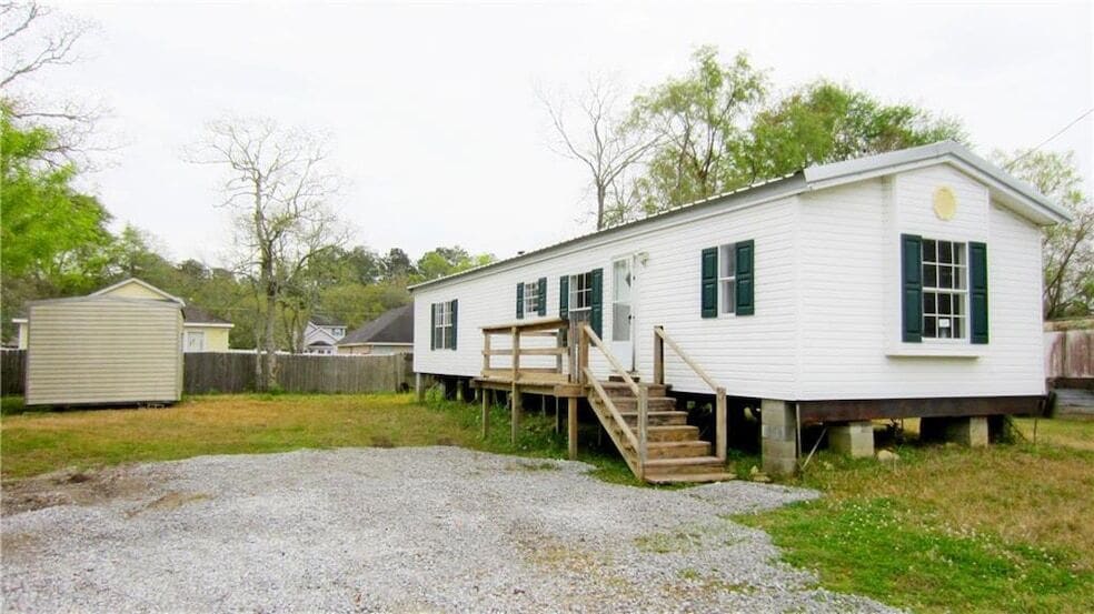 566 Panther Dr in Slidell, LA - Building Photo