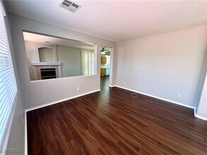 7186 Cressida Ct in Las Vegas, NV - Building Photo - Building Photo