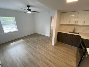 11310 Peachtree Dr in Miami, FL - Building Photo - Building Photo