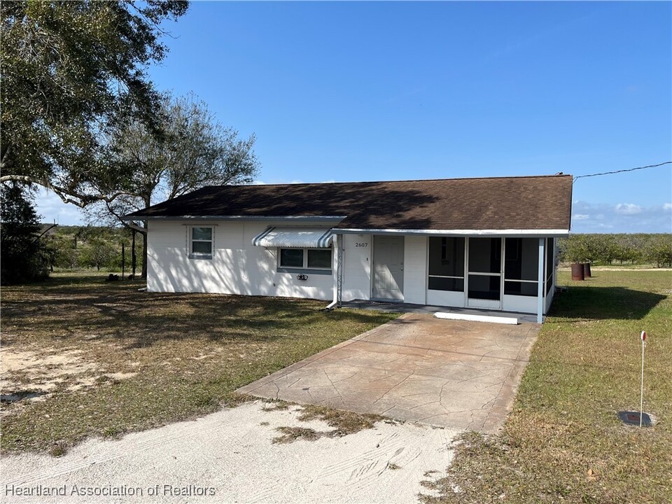 2607 Laurel St in Sebring, FL - Building Photo