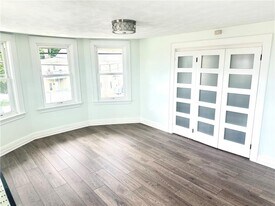 804 Main St in West Warwick, RI - Building Photo