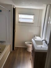 12300 Phillips Ln in Gibsonton, FL - Building Photo - Building Photo