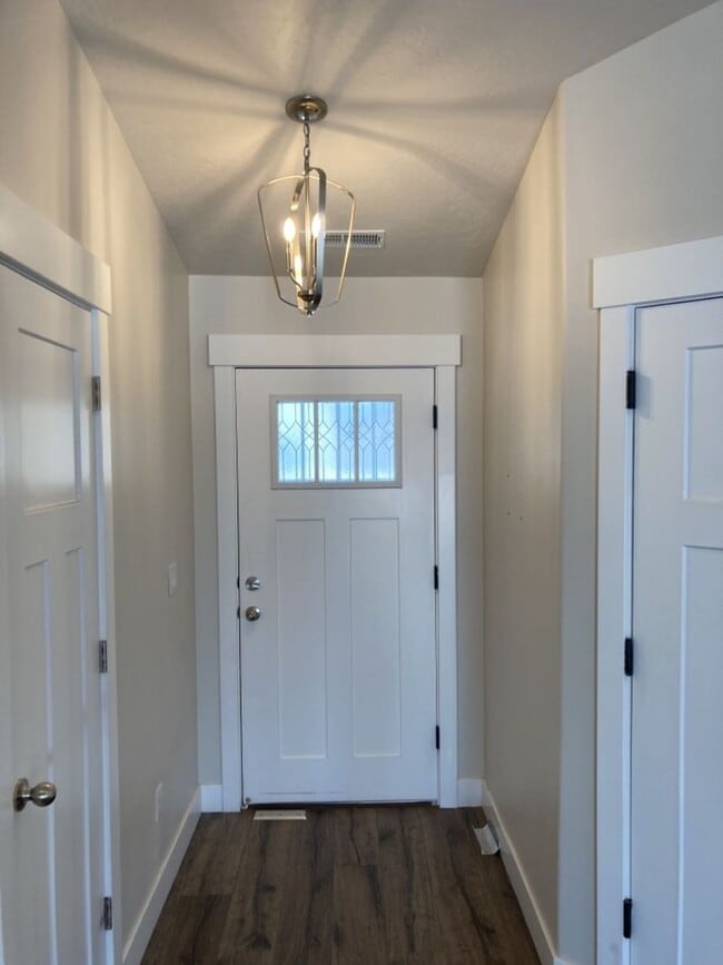 1825 N Lund Hwy in Cedar City, UT - Building Photo - Building Photo