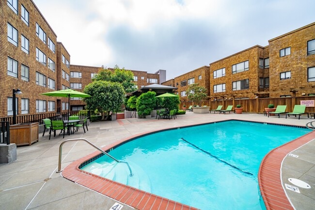 Marina Cove Apartments