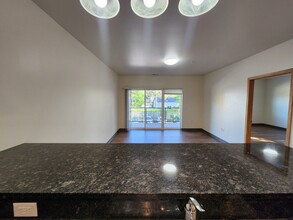 Apartments on Main in Sun Prairie, WI - Foto de edificio - Building Photo
