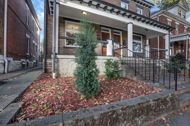 634 Neil Ave in Columbus, OH - Building Photo - Building Photo