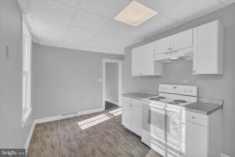 936 Madison Ave, Unit 936 Madison Ave Apt 2 in York, PA - Building Photo - Building Photo
