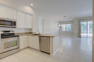 256 San Remo Dr in Jupiter, FL - Building Photo - Building Photo