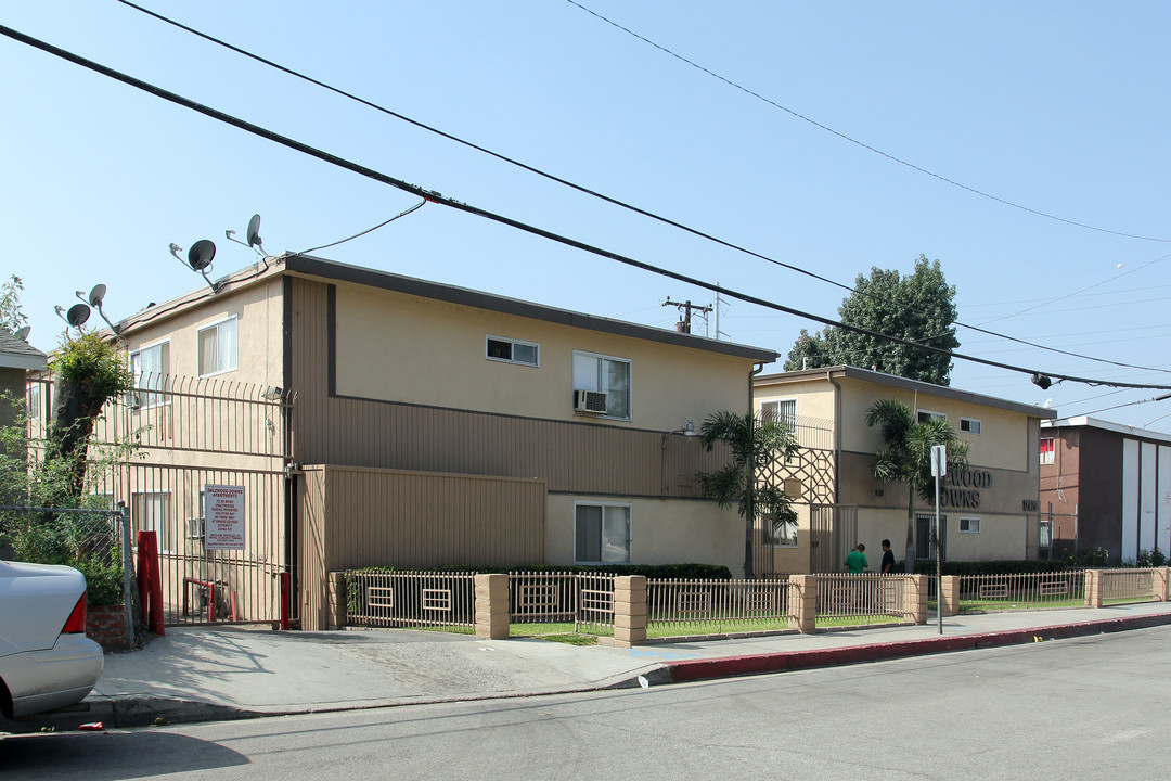 Dalewood Downs in Baldwin Park, CA - Building Photo