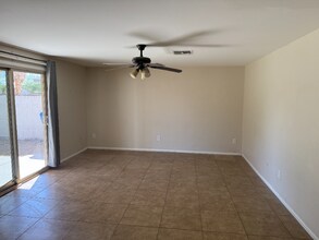 3747 E Winchcomb Dr in Phoenix, AZ - Building Photo - Building Photo
