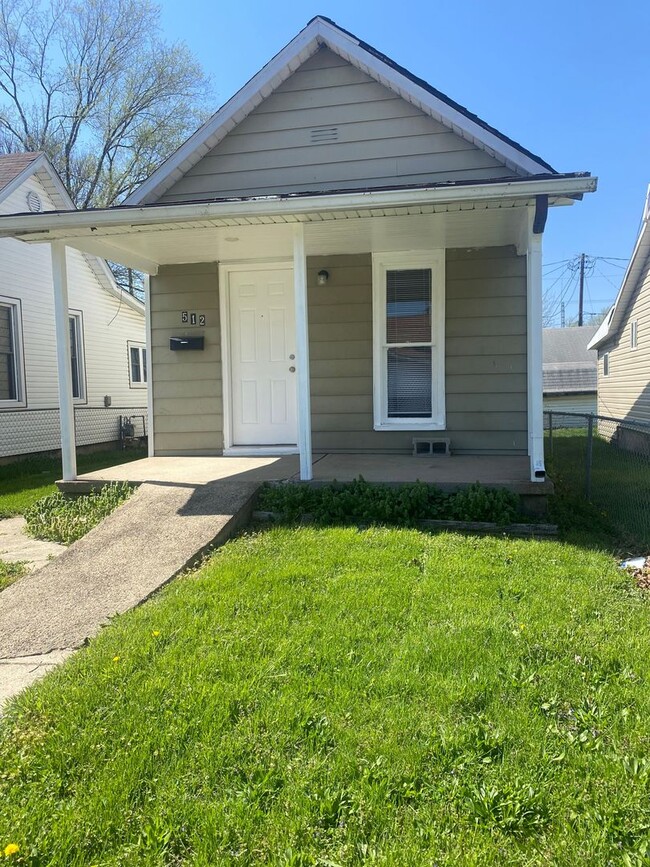 property at 512 S 1st St