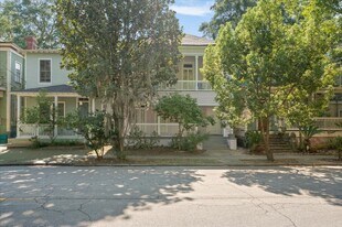 1914 Barnard St in Savannah, GA - Building Photo