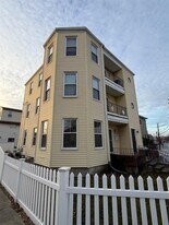 71 Winchester St, Unit #1 in Medford, MA - Building Photo