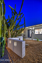 7907 E Latham St in Scottsdale, AZ - Building Photo - Building Photo