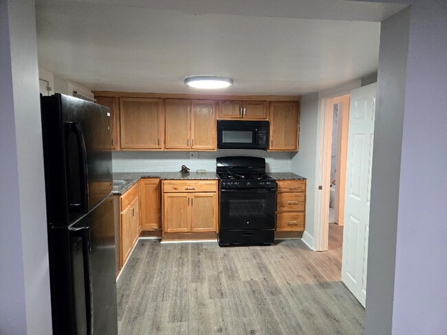107 John St-Unit -1F in Syracuse, NY - Building Photo - Building Photo