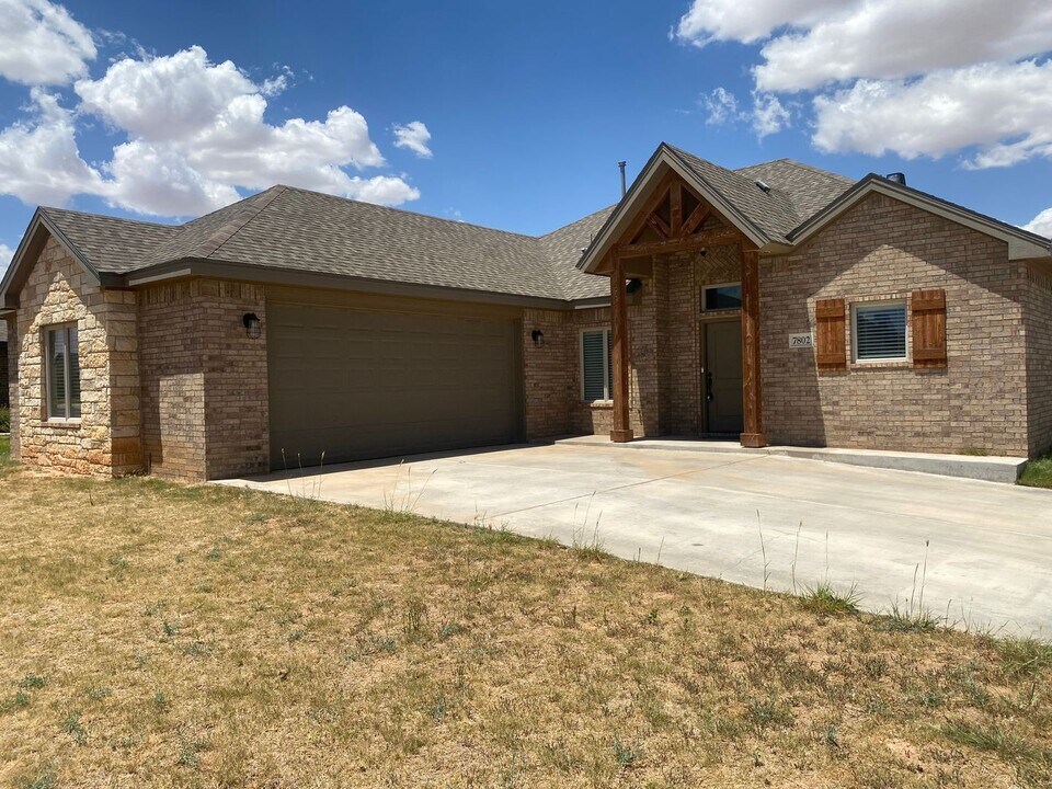 7802 87th St in Lubbock, TX - Building Photo