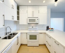 900 Euclid St in Santa Monica, CA - Building Photo - Building Photo