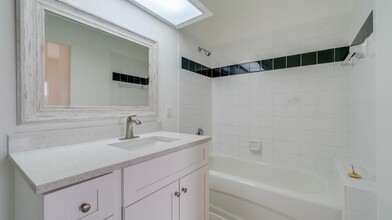5612 Rose Garden Rd in Cape Coral, FL - Building Photo - Building Photo