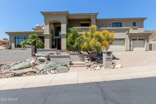 8614 N 17th Pl in Phoenix, AZ - Building Photo