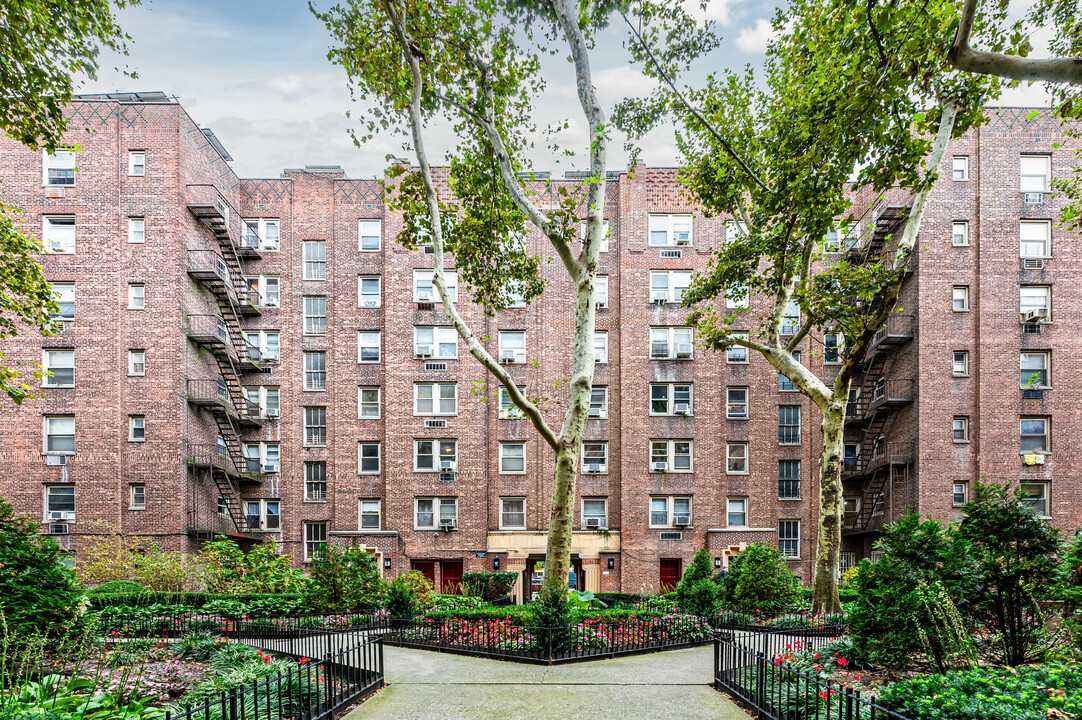 Celtic Park in Woodside, NY - Building Photo