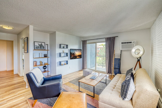 Summit at Red Rocks in Golden, CO - Foto de edificio - Building Photo