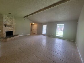 8714 Valley Song Dr in Houston, TX - Building Photo - Building Photo