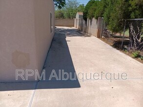 1015 June St NE in Albuquerque, NM - Building Photo - Building Photo