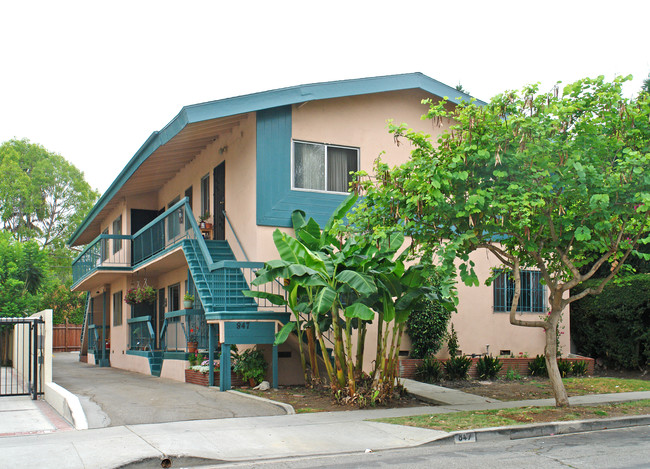 847 Westbourne Dr