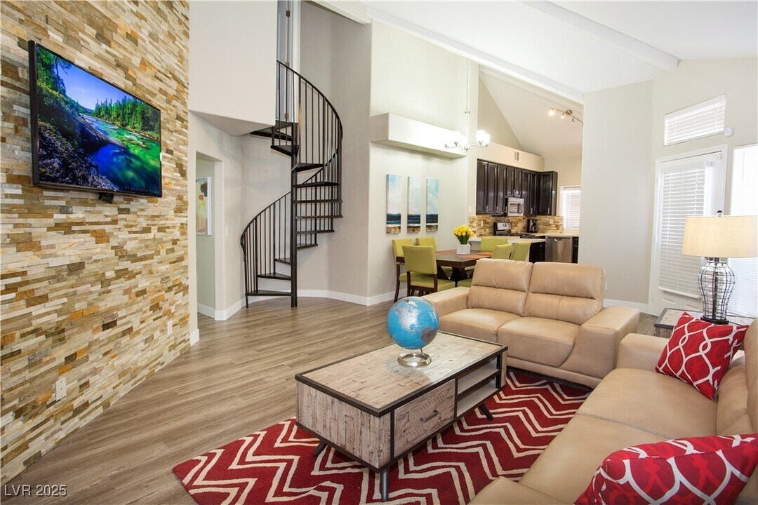 5125 W Reno Ave in Las Vegas, NV - Building Photo